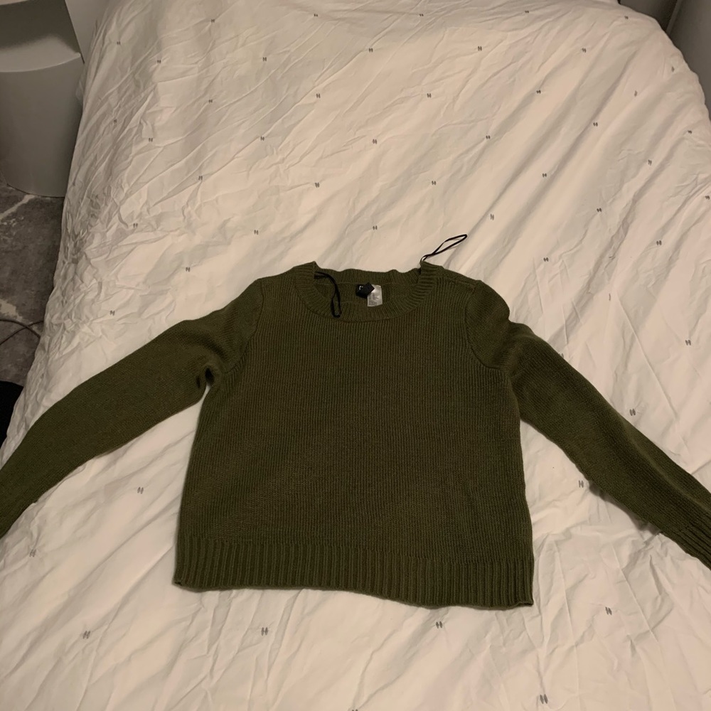 Brand new without tags h&m sweater!!